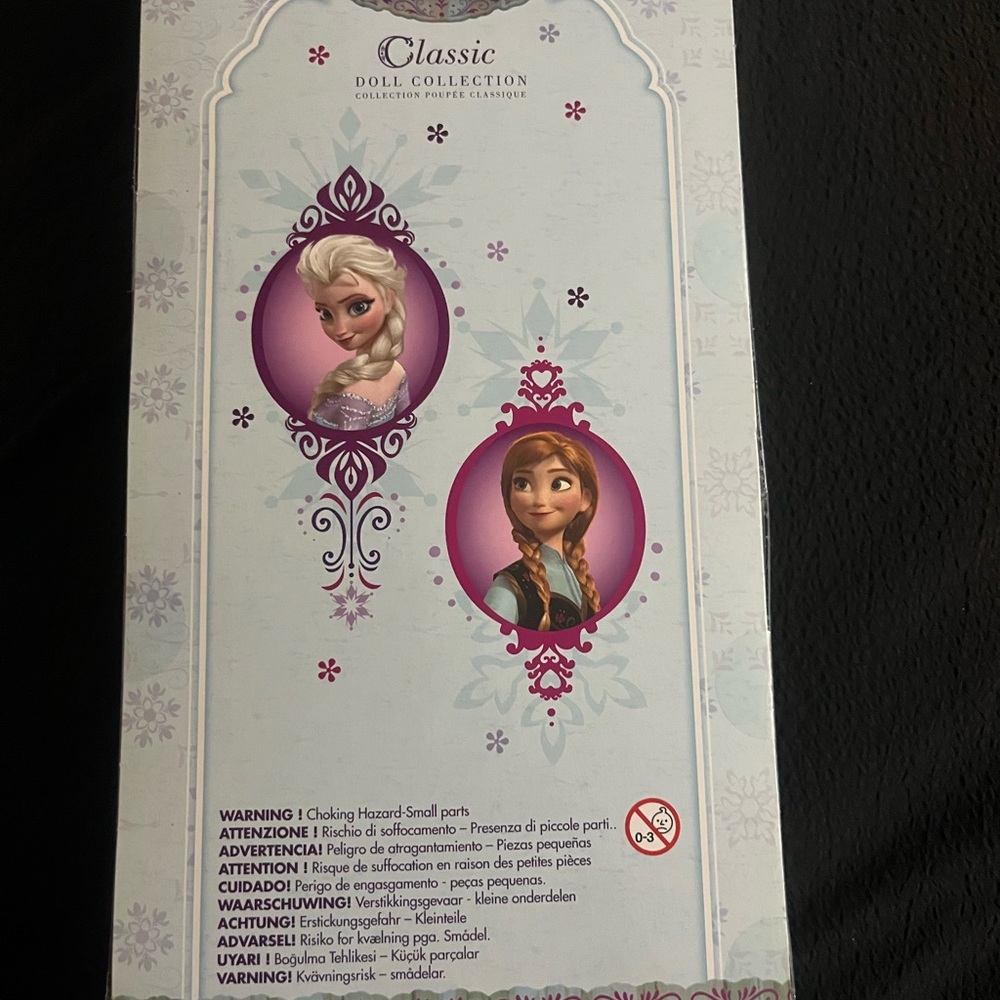 Disney Store - Classic Doll Collection Frozen Elsa Doll - Picture 7 of 7